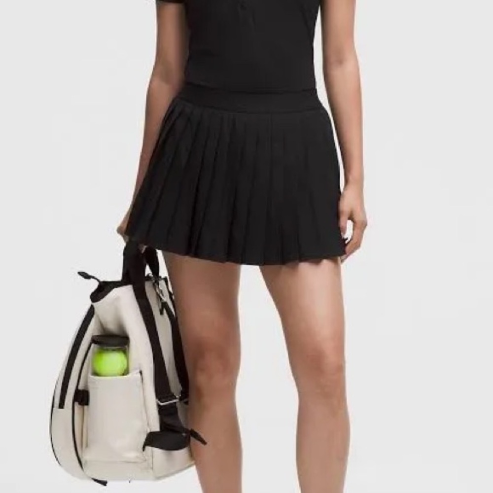 lululemon athletica Black Pleated Athletic Skort size 6